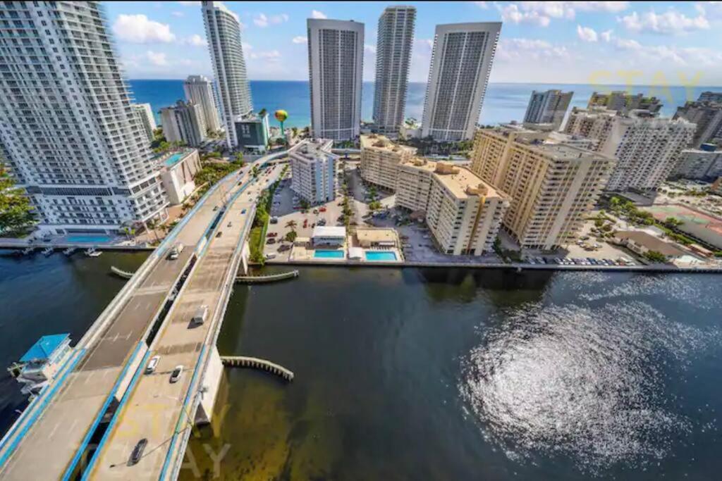 Ocean Views - Pool & Gym - Pet Friendly - Close To Beach Hallandale Beach Exterior foto