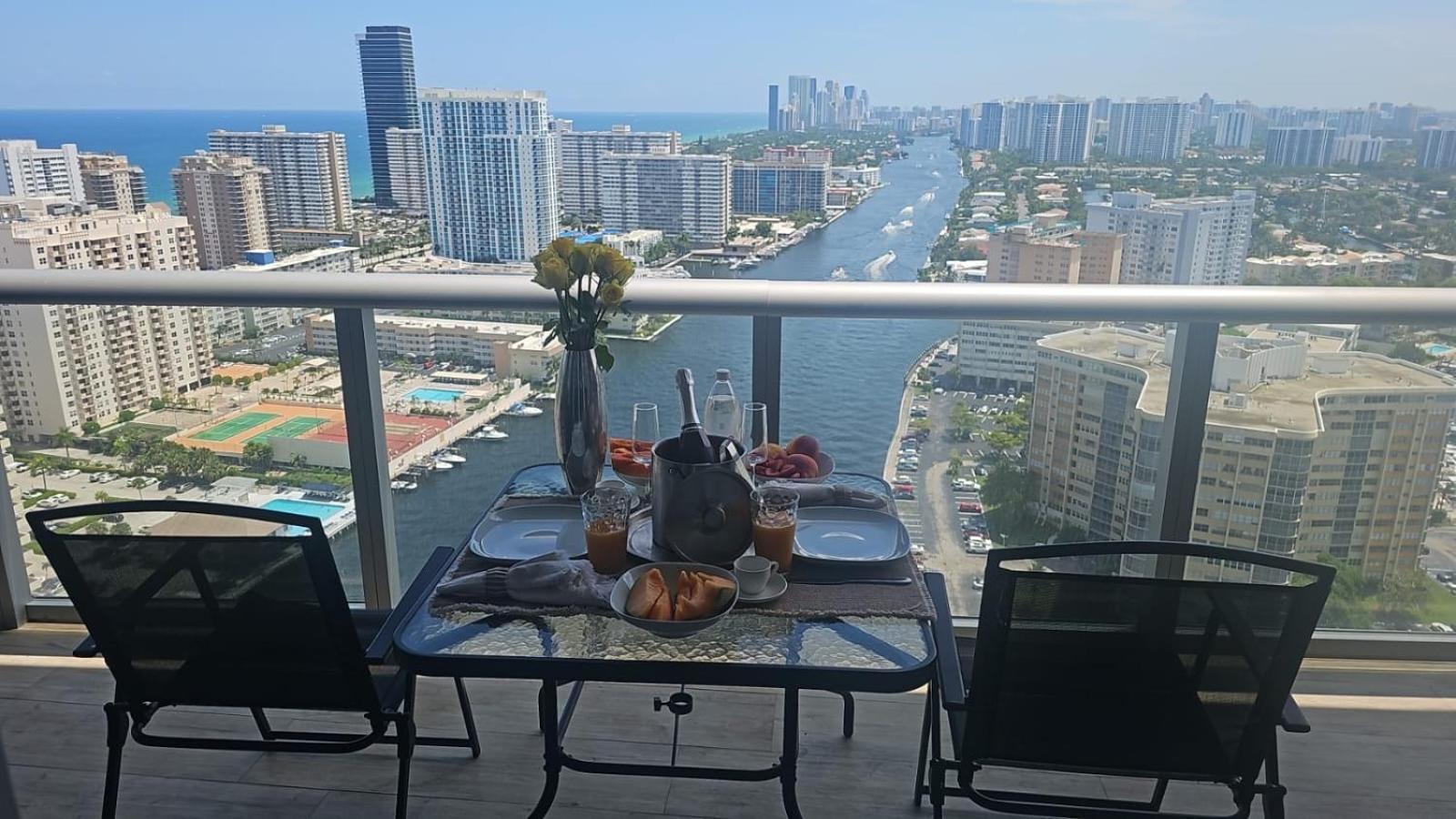 Ocean Views - Pool & Gym - Pet Friendly - Close To Beach Hallandale Beach Exterior foto
