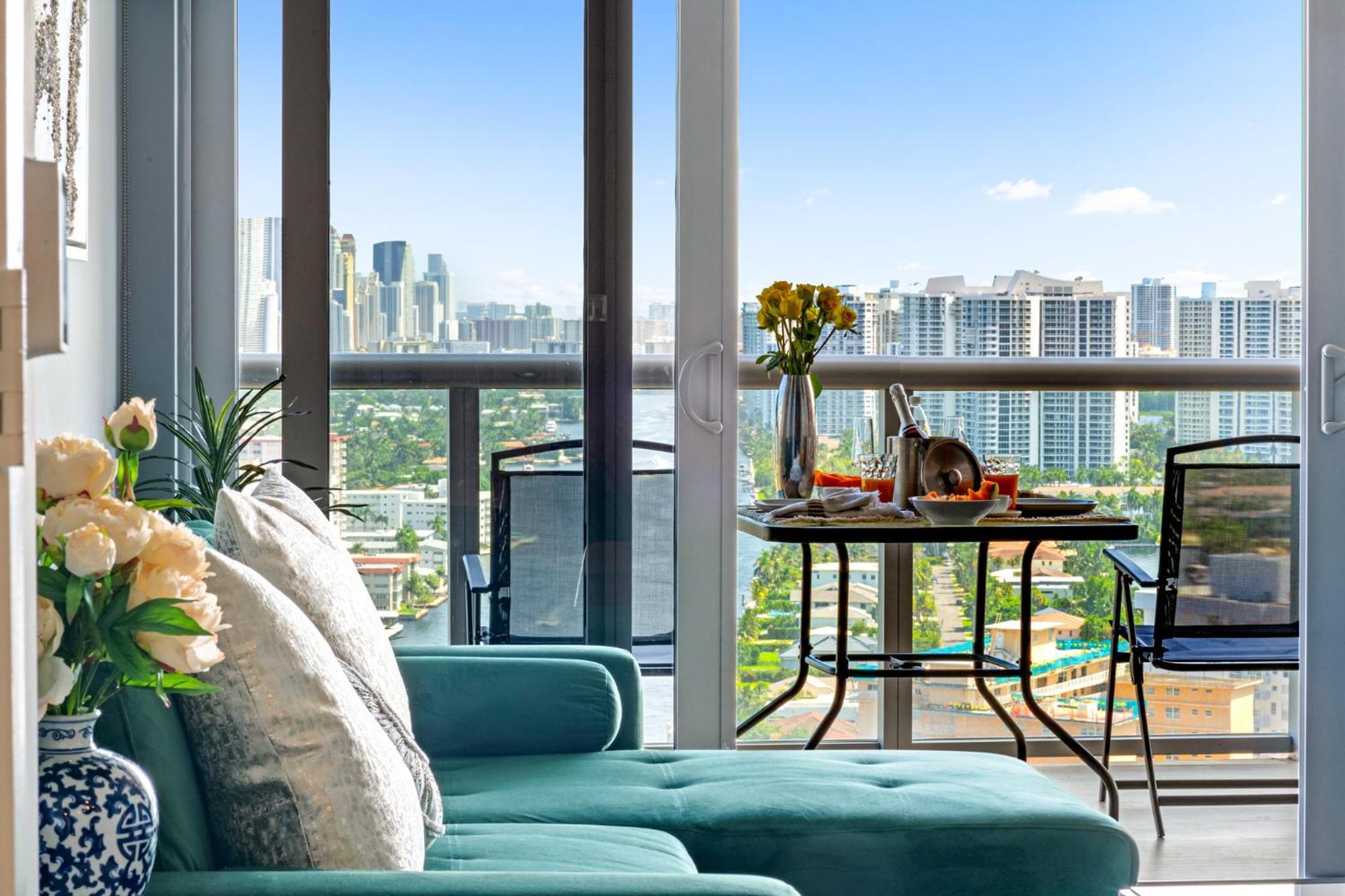 Ocean Views - Pool & Gym - Pet Friendly - Close To Beach Hallandale Beach Exterior foto