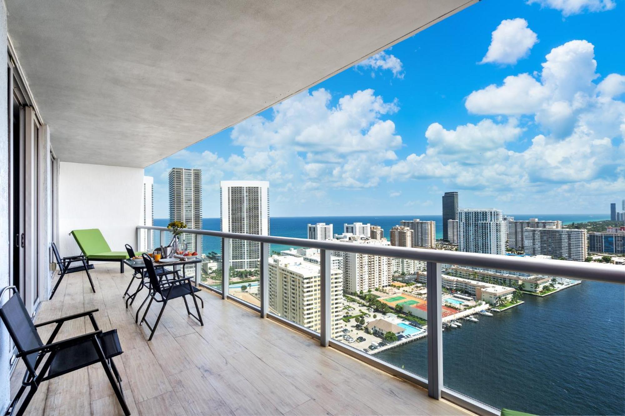 Ocean Views - Pool & Gym - Pet Friendly - Close To Beach Hallandale Beach Exterior foto